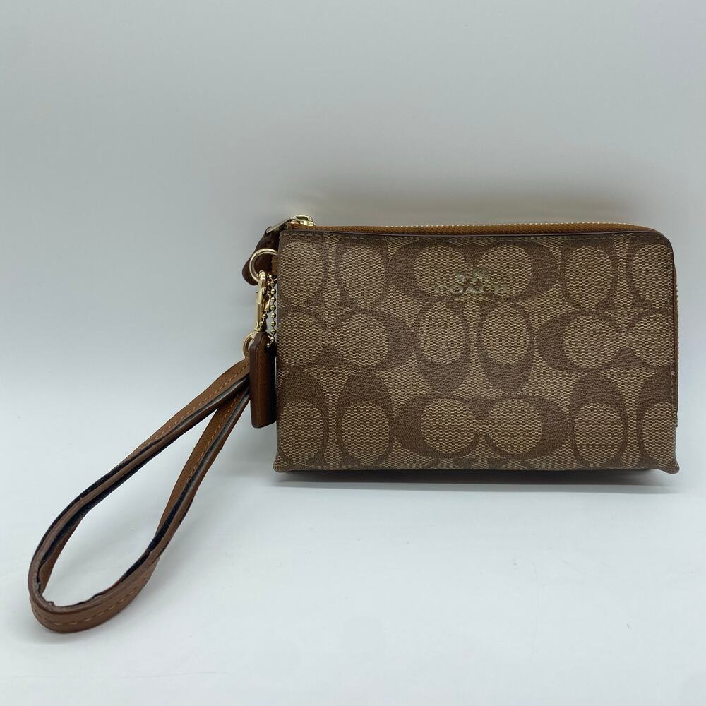 Coach Brown "C" Signature Wristlet Wallet Coin Purse Hang Tag Zipper Closure